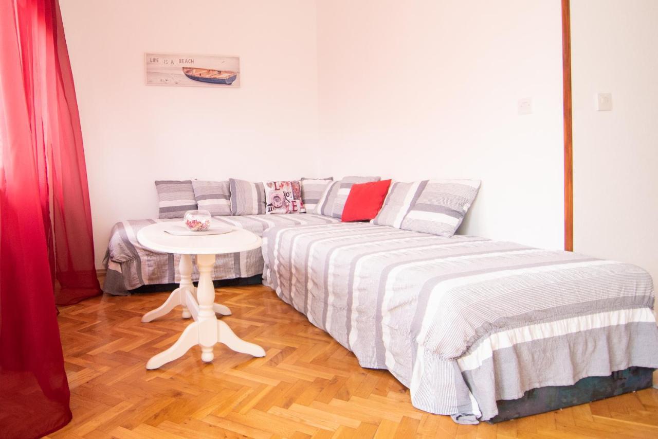 Apartmani Ivana Kaštela Zewnętrze zdjęcie