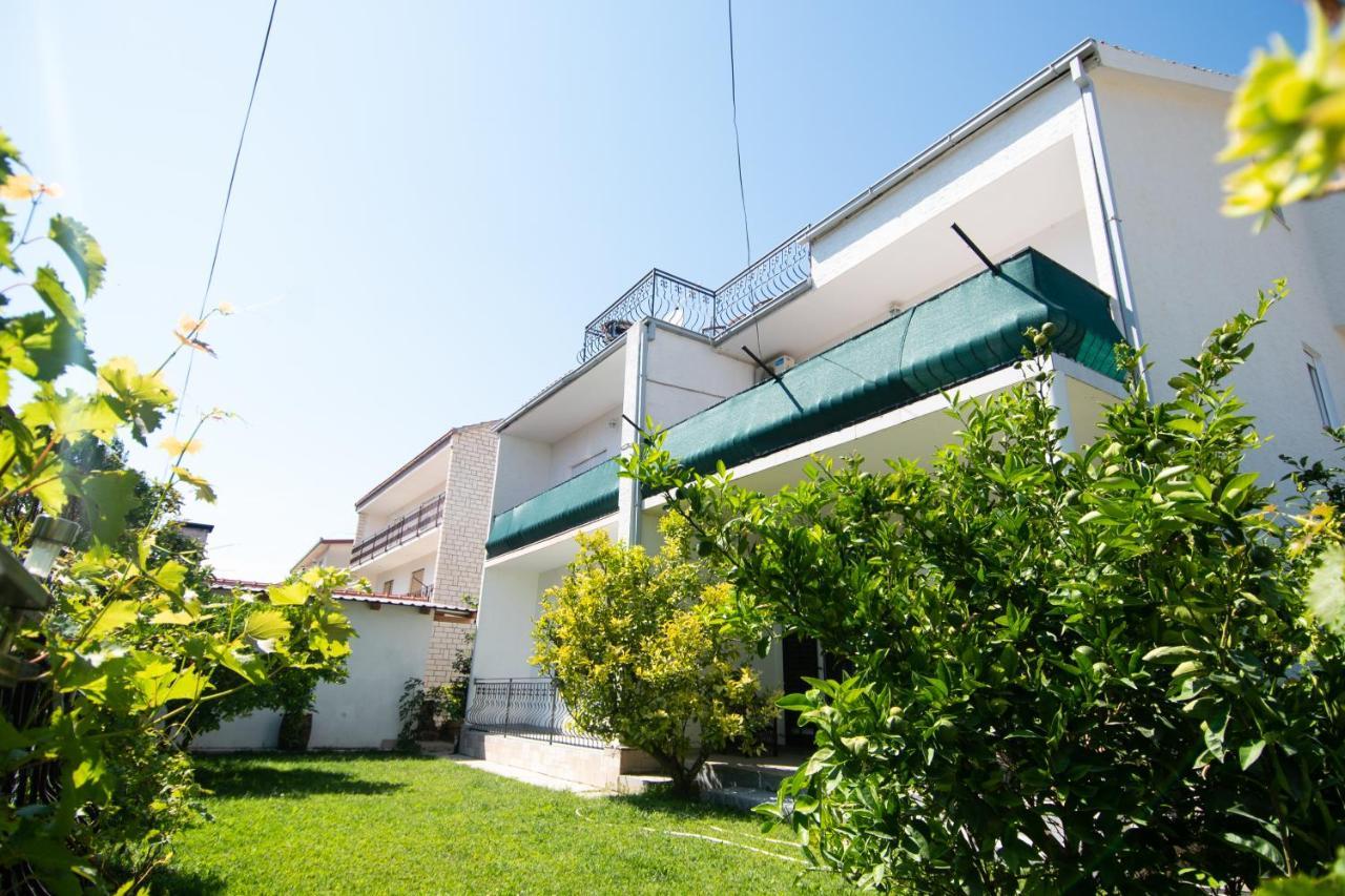 Apartmani Ivana Kaštela Zewnętrze zdjęcie