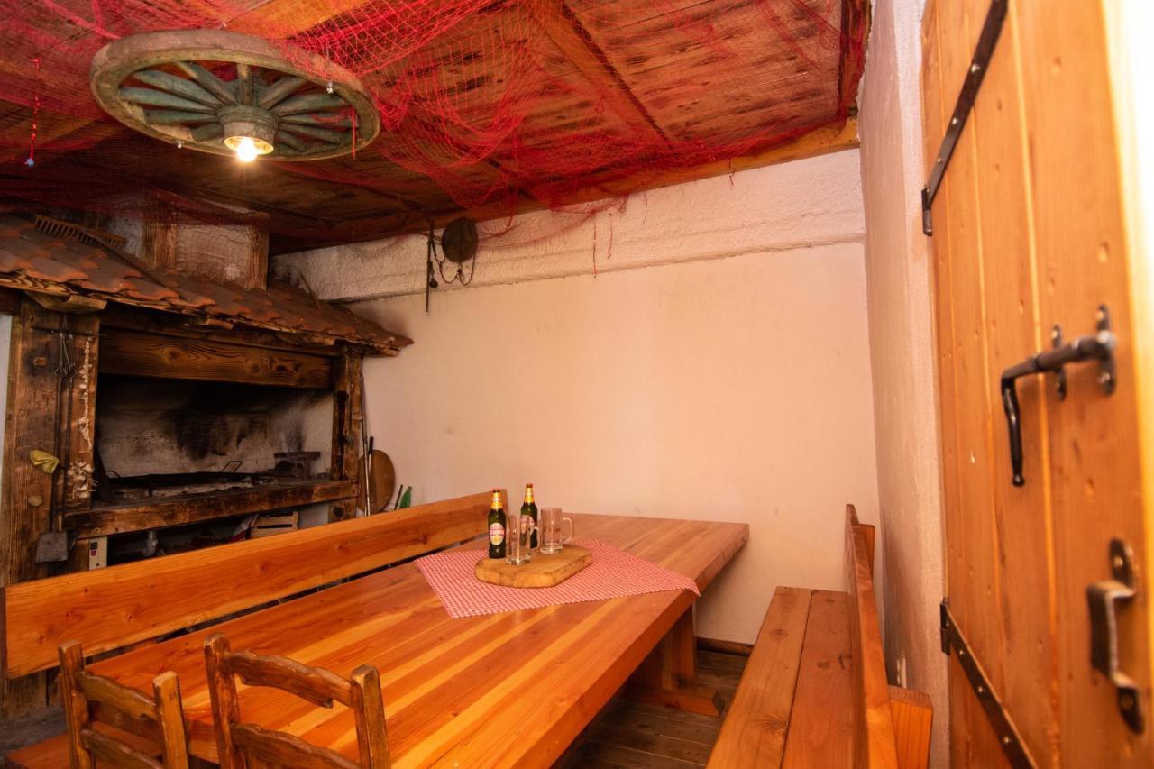 Apartmani Ivana Kaštela Zewnętrze zdjęcie