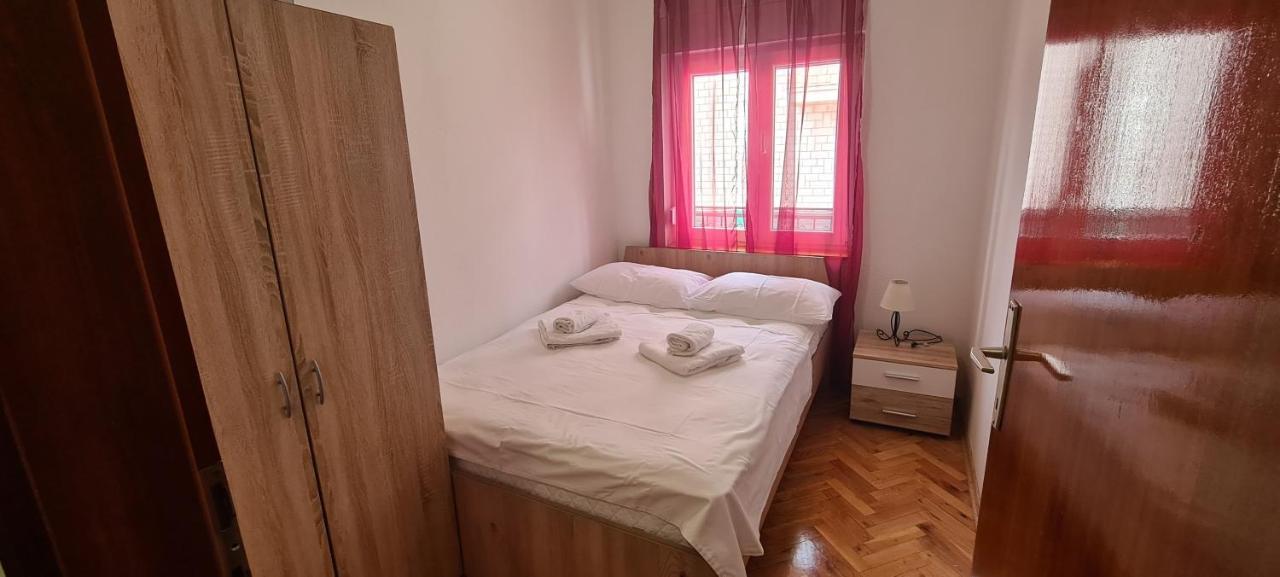 Apartmani Ivana Kaštela Zewnętrze zdjęcie